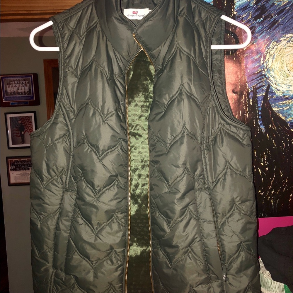 Vineyard vines vest